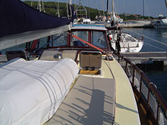 Segelyacht-mit-Skipper-Boot-Exterior-09