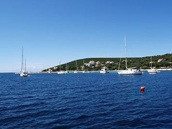 Segelyacht-mit-Skipper-Nature-44